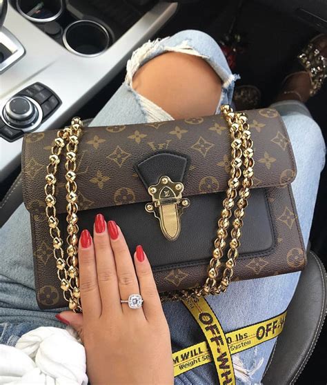 selling louis vuitton bags